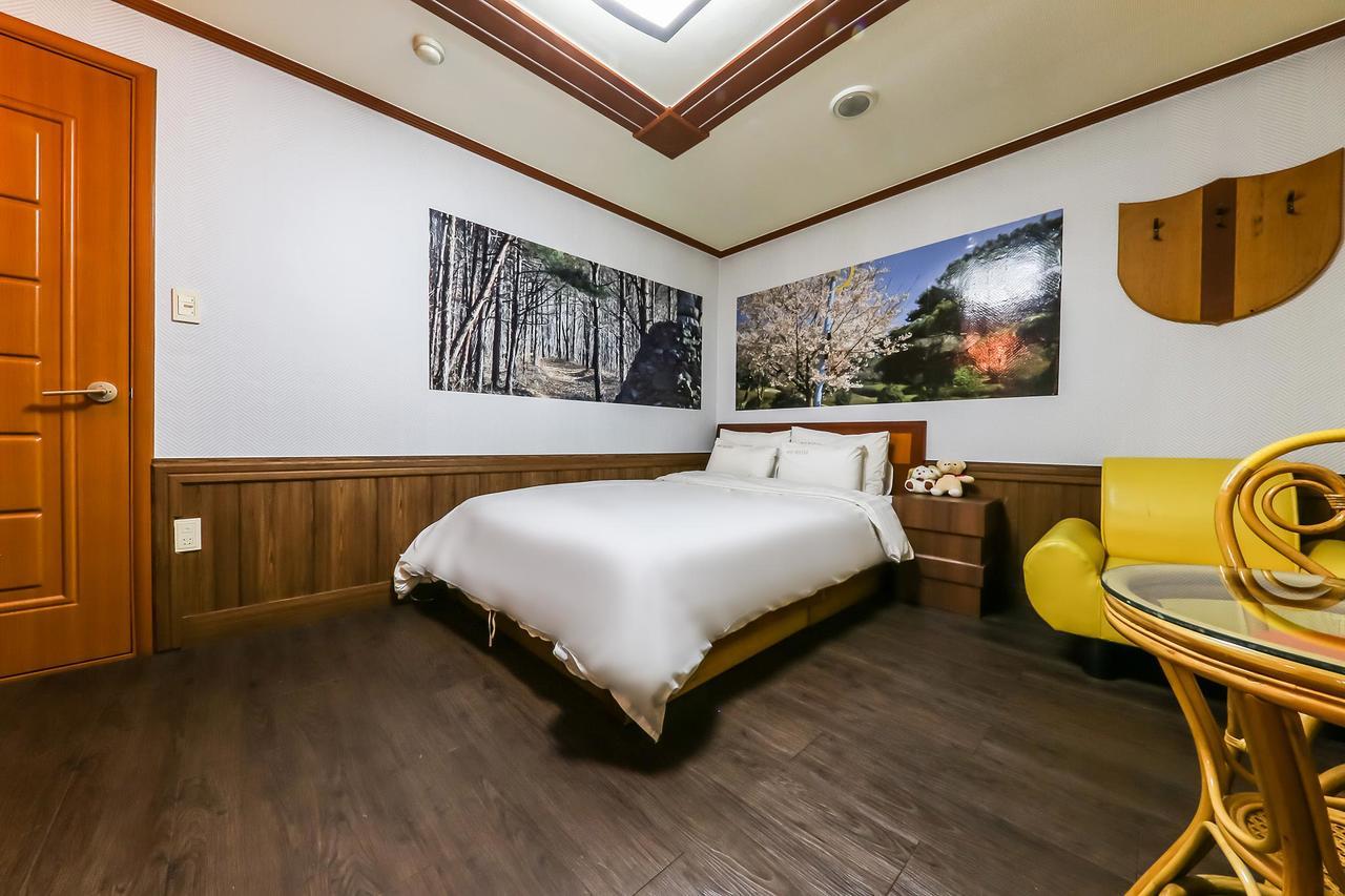 Pine Motel Порён Экстерьер фото