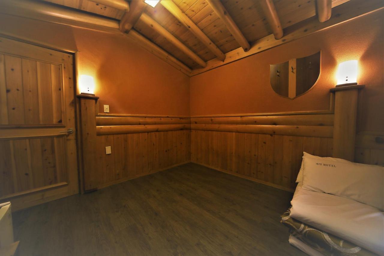 Pine Motel Порён Экстерьер фото